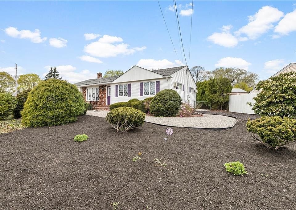 9 Garden Dr Riverside RI Zillow