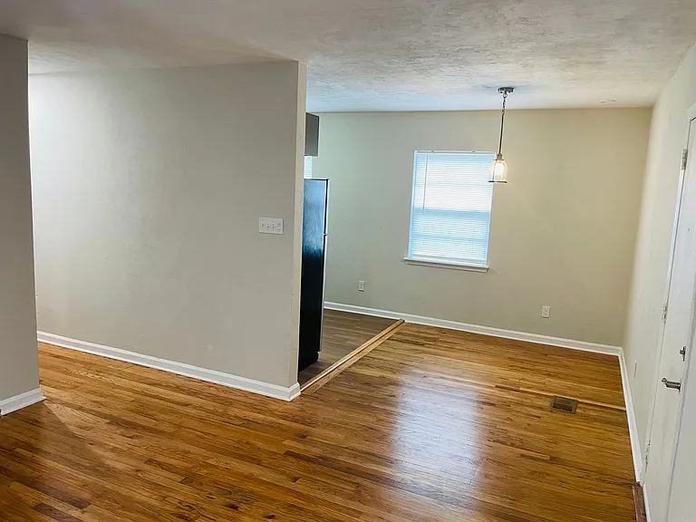 1100 Joe Louis St — Photo 13
