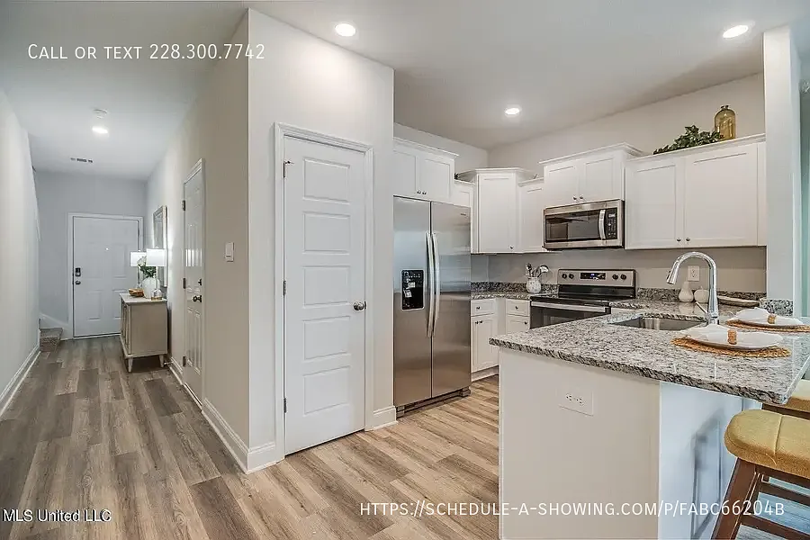 3 bed, 2.5 bath, 1537 sqft, $1,850 — Photo 4