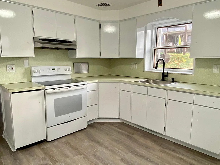 126 Union St #1 — Photo 2
