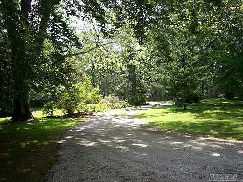 4th image of 181 Bay Ave E
