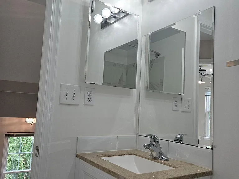 9659 Athens Pl — Photo 31