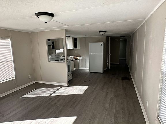 4th image of 10166 103rd St Lot 76