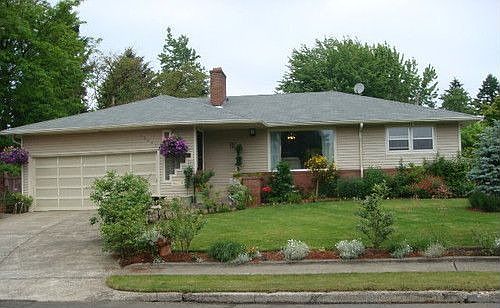 1st image of 10957 SE Garrett Dr