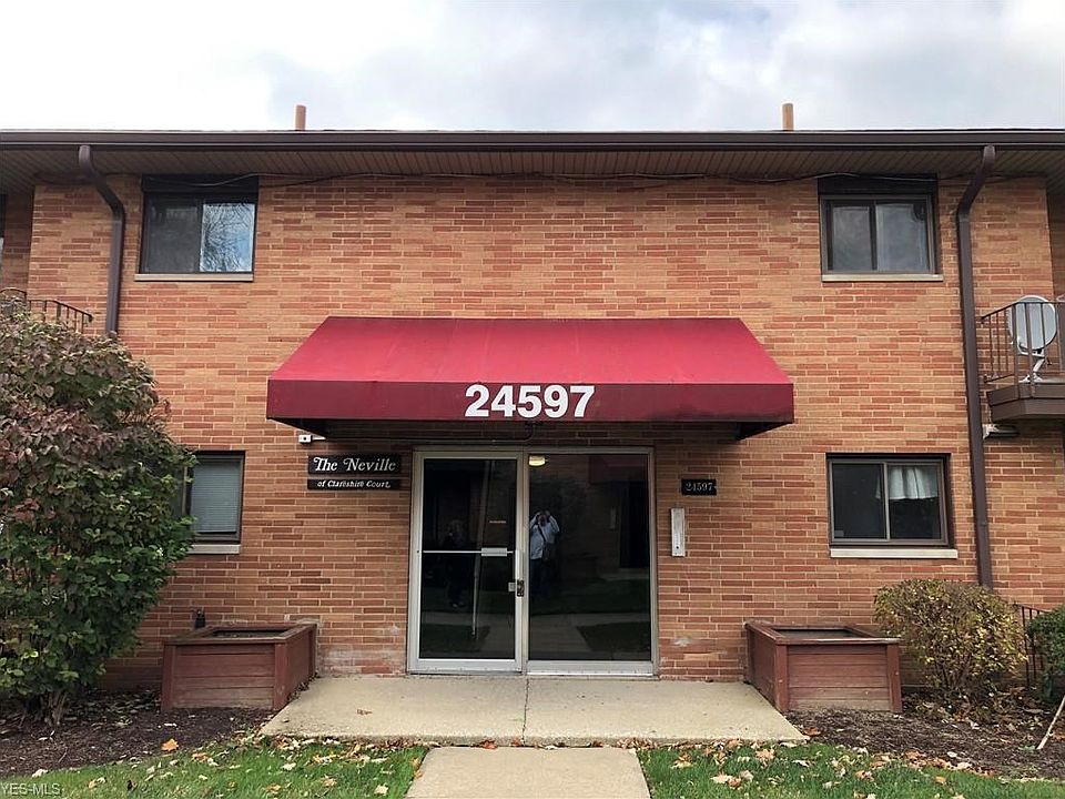 1st image of 24597 Clareshire Dr APT 204