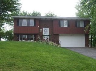 1972 Greenvalley Dr, Crown Pt, IN 46307