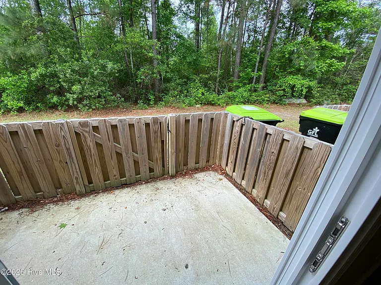 155 Lincoln Place Cir — Photo 18