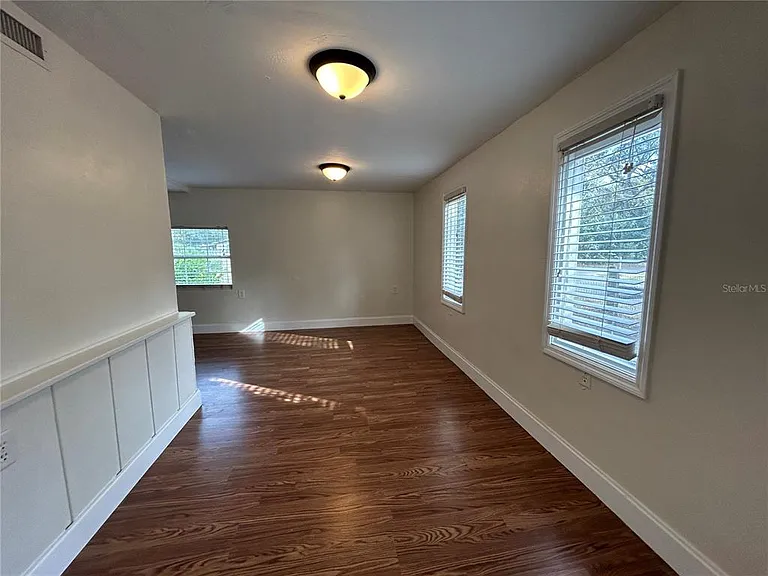 3304 NW 20th St — Photo 3
