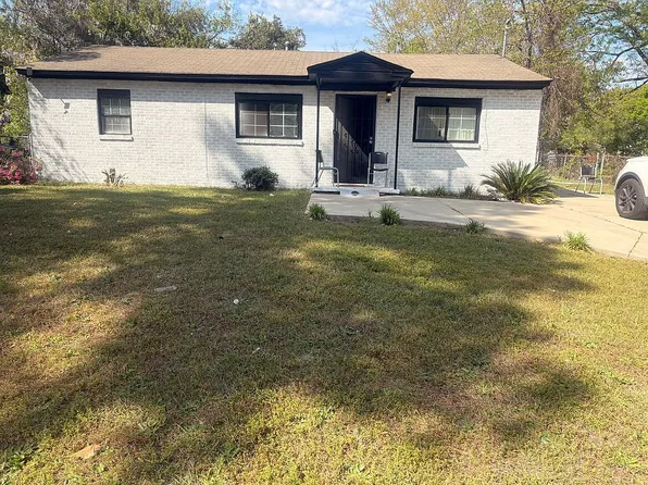 210 Madrid St, Warner Robins, GA 31093