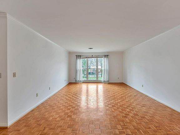 4th image of 3825 Petoskey Ave Unit 29
