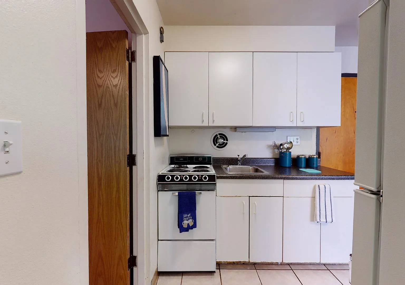 227 Langdon St — Photo 3