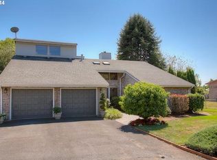 8909 Mount Adams Ave, Vancouver, WA 98664