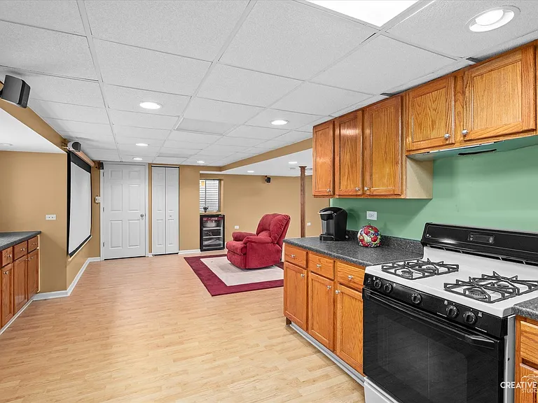 1348 Amaranth Dr — Photo 25