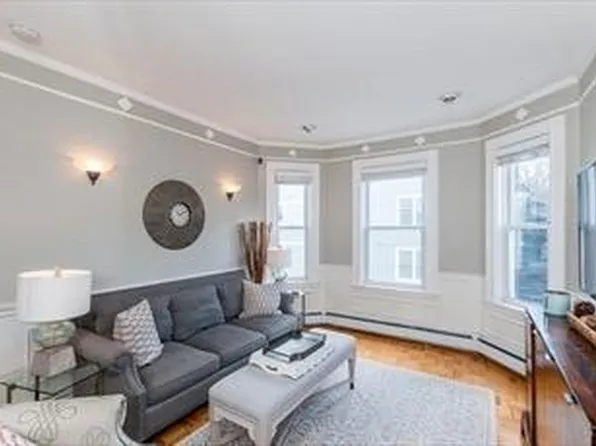 42 Washburn St #2, Dorchester, MA 02125