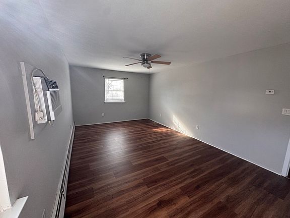 5th image of 43 Hunter Ave Floor 2