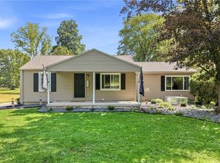 927 Warner Rd SE, Brookfield, OH 44403