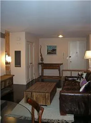 Sold by Metropolitan Res. Partners | media 24