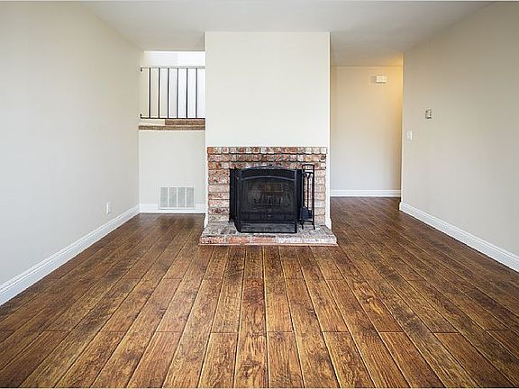 2nd image of 405 Las Palomas Dr