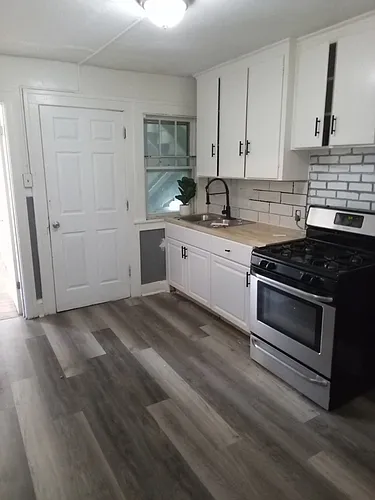 408 Roosevelt Ave #2S Photo 1