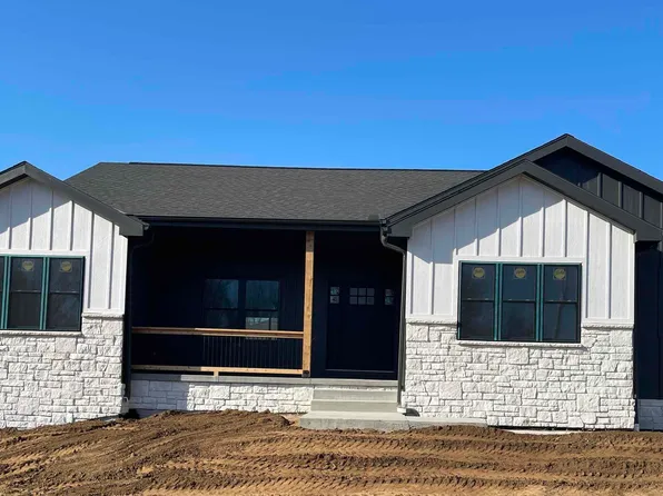 1220 Murray Rd, Plattsmouth, NE 68048