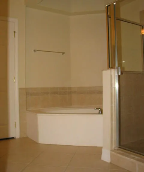 539 Hedgewood Dr — Photo 12