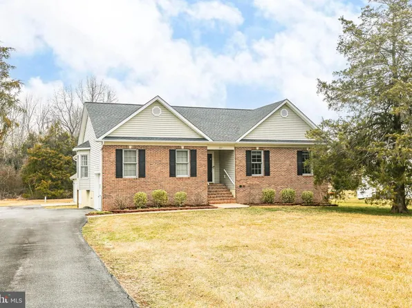 207 Old Landing Ct, Fredericksburg, VA 22405