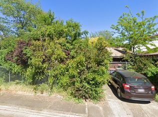 3687 Hilsinger Rd, Medford, OR 97535