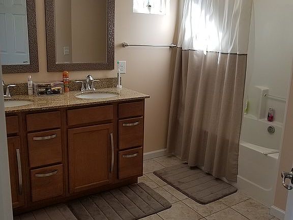 5th image of 10202 Yorkshire Way