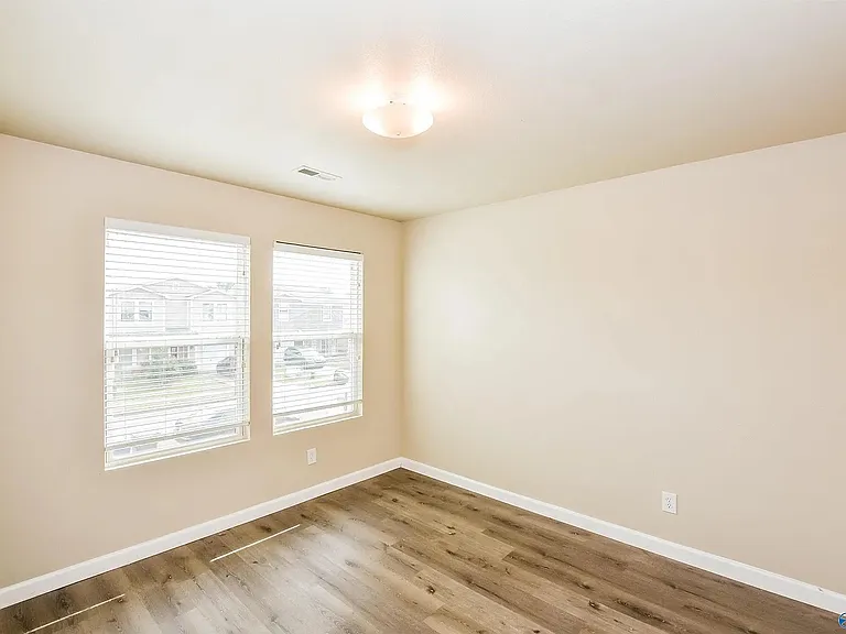129 Farmington Dr — Photo 9