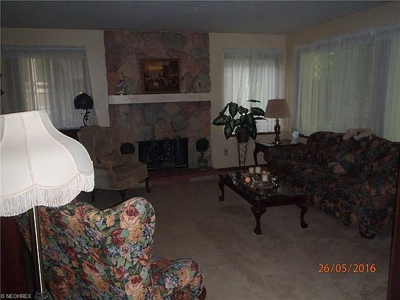 5th image of 590 Meredith Ln