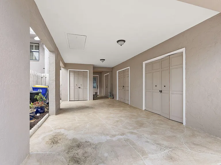 4189 SE Saint Lucie Blvd — Photo 4