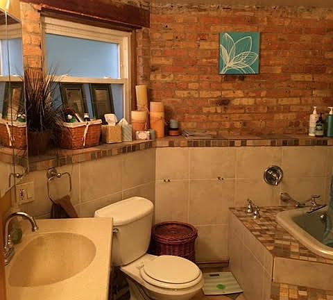 4th image of 1546 W Grace St #G