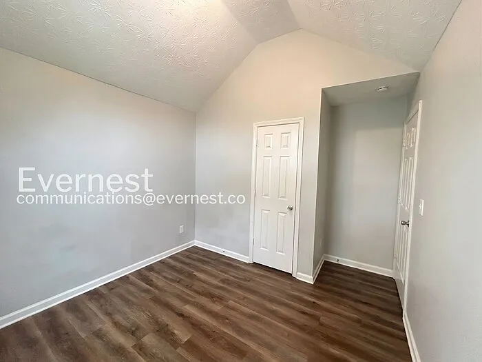 435 Skif Pond Ct — Photo 15