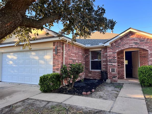 24526 Lakecrest Village Dr