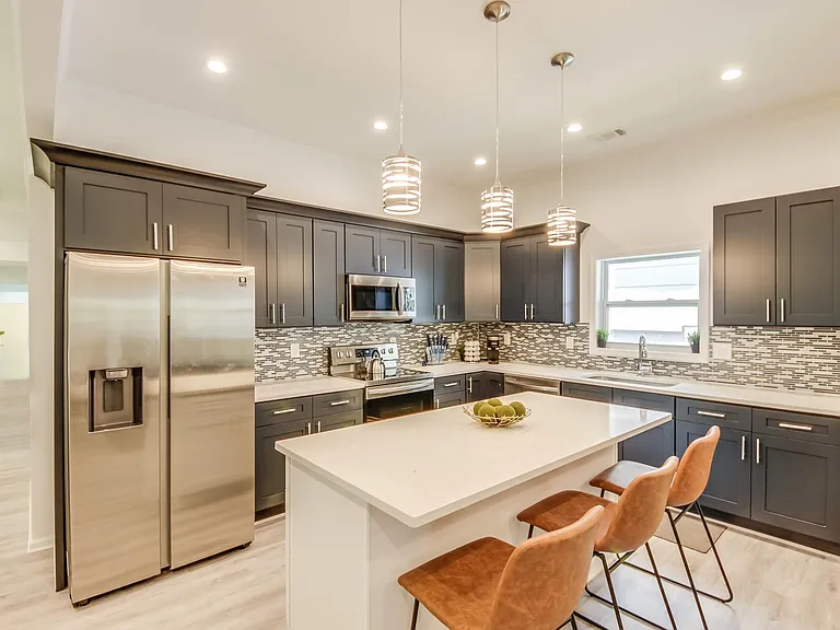 805 Coleman St SW — Photo 2