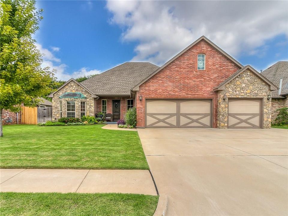 1st image of 19813 Oakshire Dr