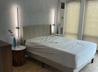 1 E Scott St APT 1011, Chicago, IL 60610