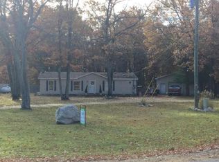 22479 Almy Rd, Howard City, MI 49329