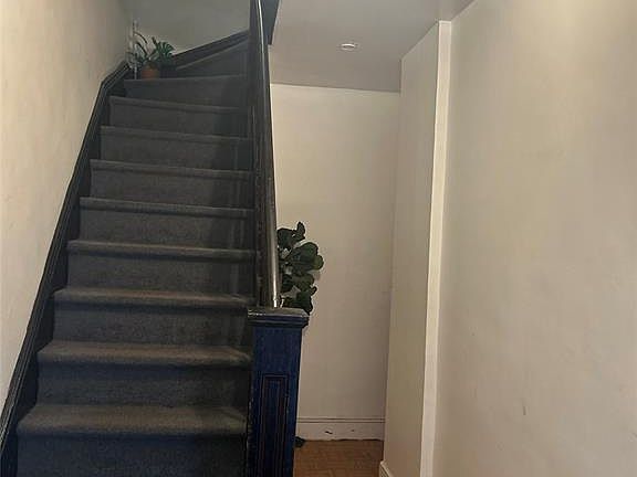 2nd image of 25 Caroline Ave