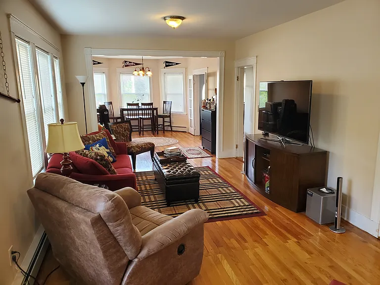 218 Boylston St #2 — Photo 5