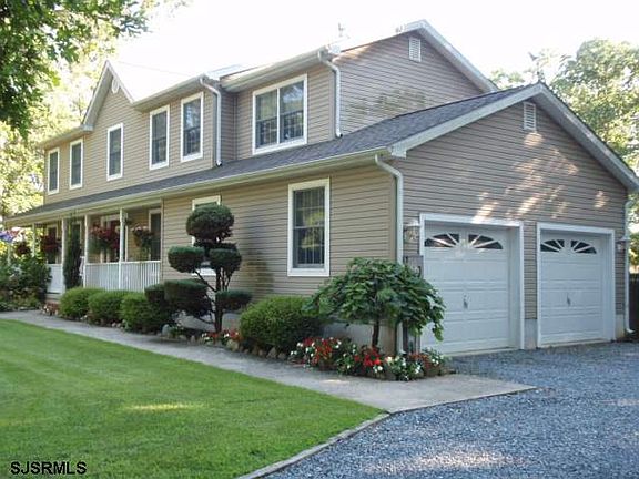 2nd image of 9 Lindsay Ln