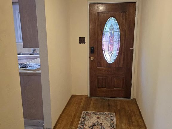 5th image of 1315 Aspen Pl