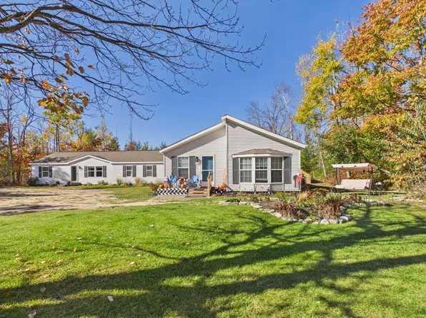 3690 Chester Rd, Gaylord, MI 49735