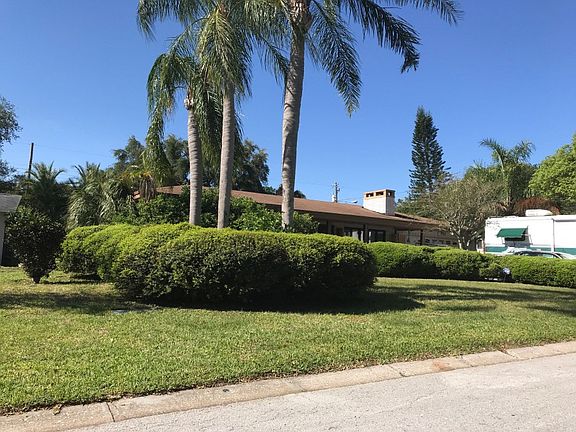 2nd image of 1641 Parkside Dr