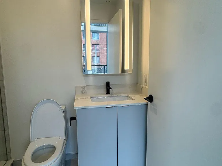 1182 King St W #224 — Photo 20