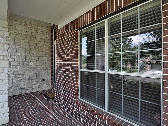 2nd image of 10622 Winding Green Dr