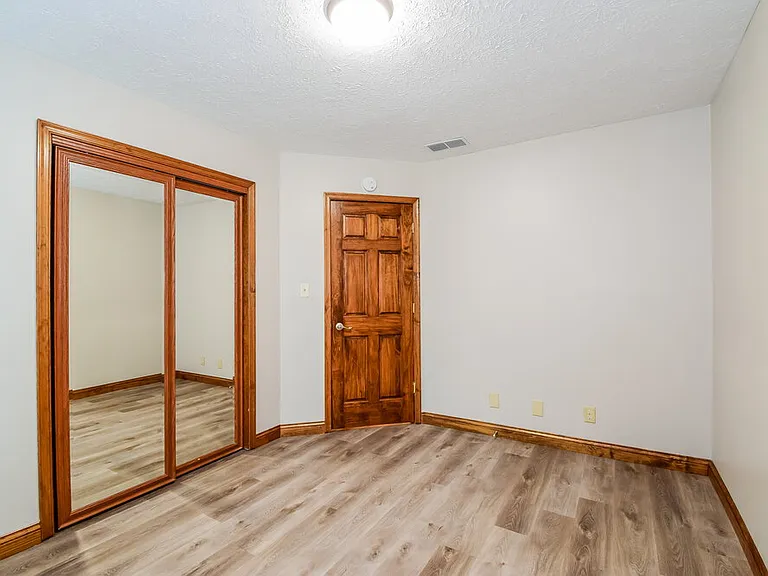 8867 Sundrop Rd — Photo 10