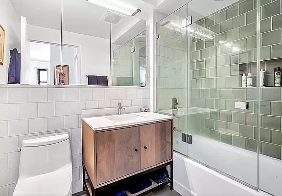 4th image of 56 Pine St #12BB