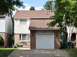 120 Royal Palm Dr, Brampton, ON L6Z 1P7