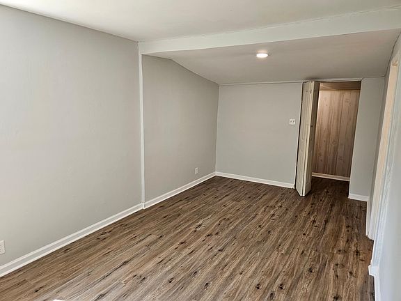 4th image of 53 Glenrose Ave